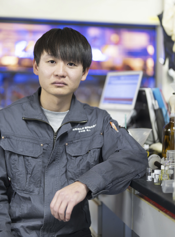 大学院 理工学研究科 化学専攻 小田垣 柊人さん